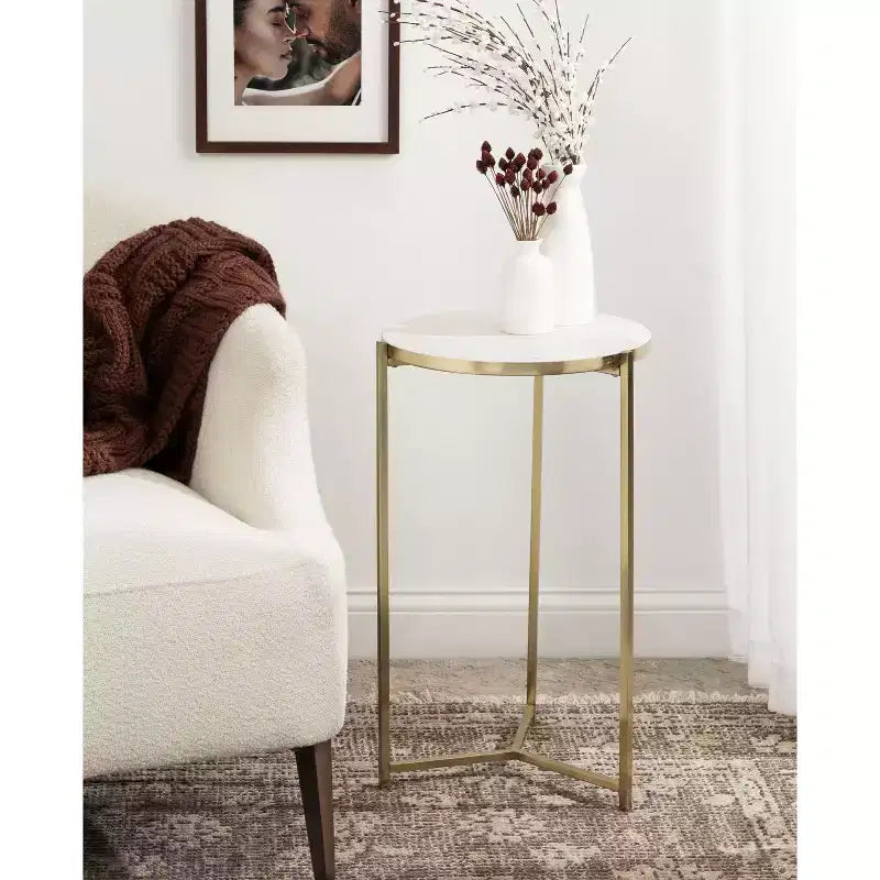 Table d'appoint Aguilar Glam