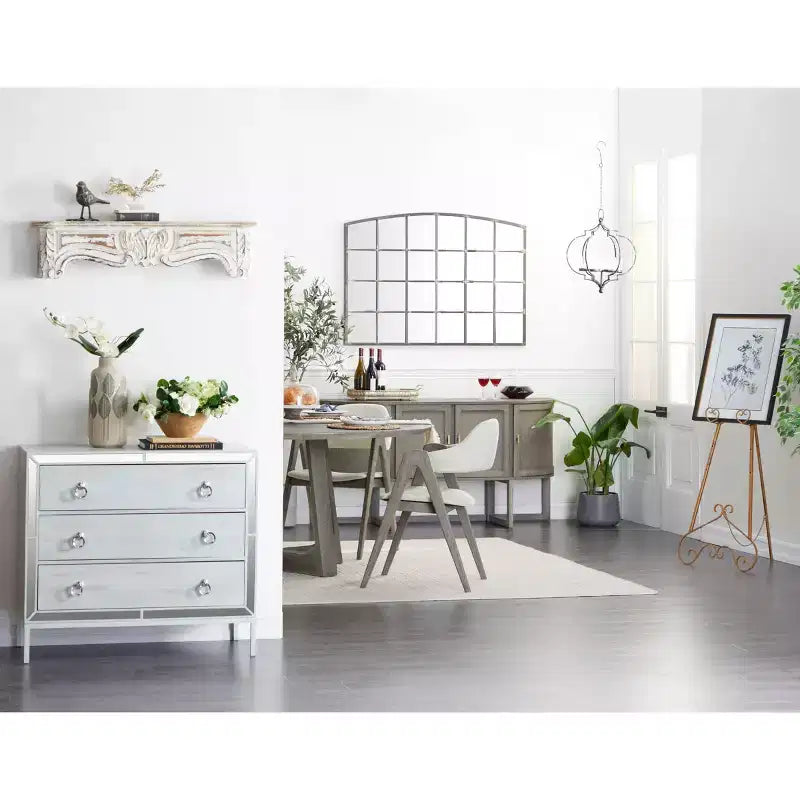 Miroir mural à cadre métallique inspiré d'une fenêtre à carreaux, avec plateau arqué