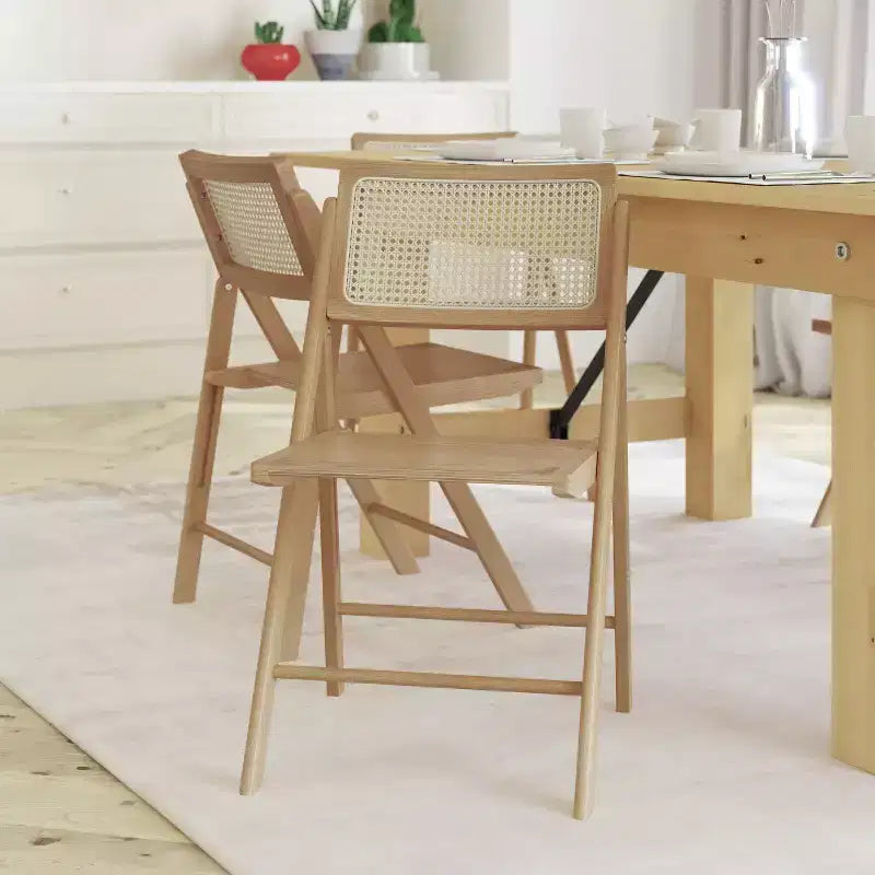 Lot de 2 chaises pliantes en rotin avec cadre et assise en bois massif et dossier en rotin tressé respirant